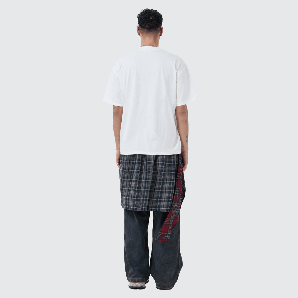 Unisex Loose Fit Straight-Leg Washed Jeans
