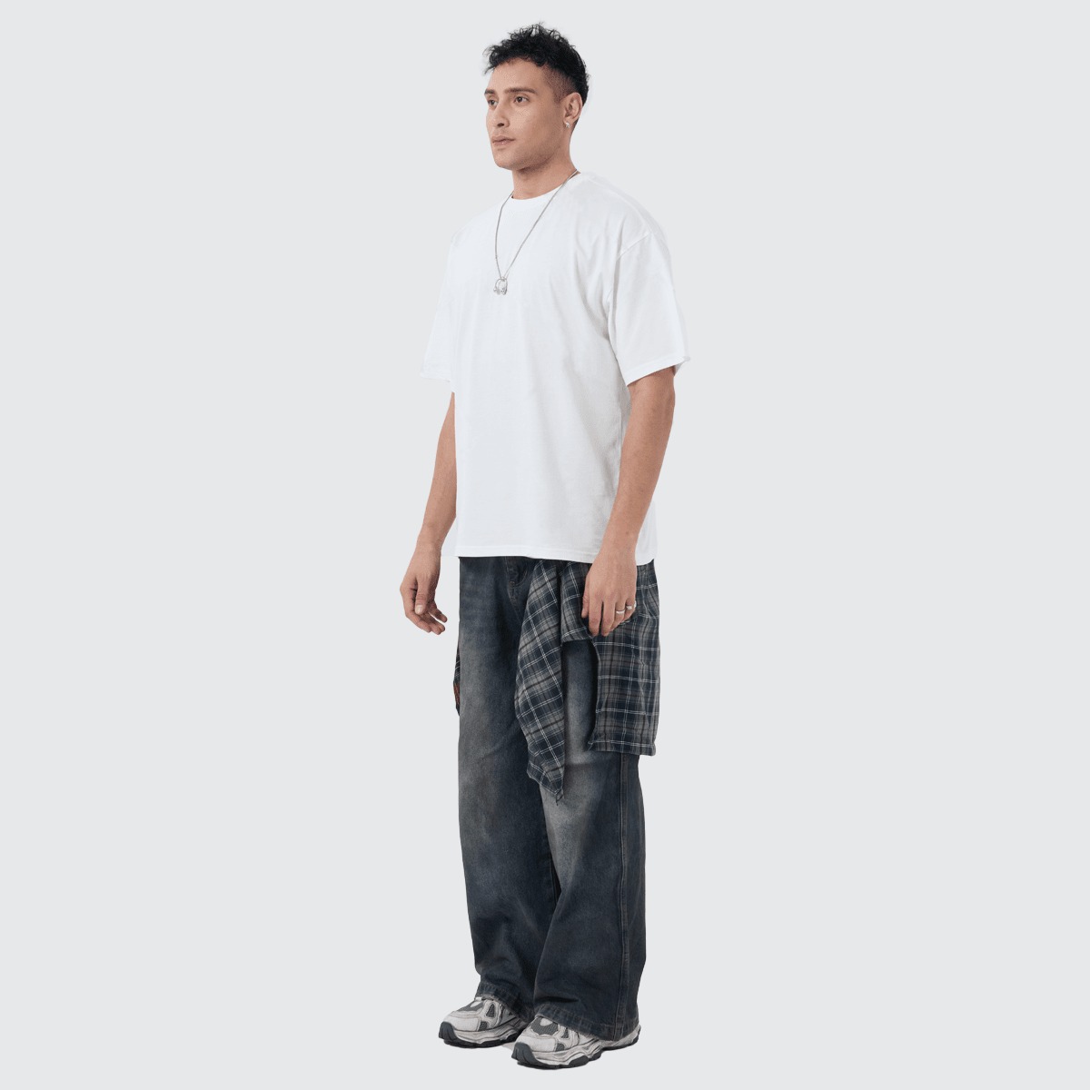 Unisex Loose Fit Straight-Leg Washed Jeans