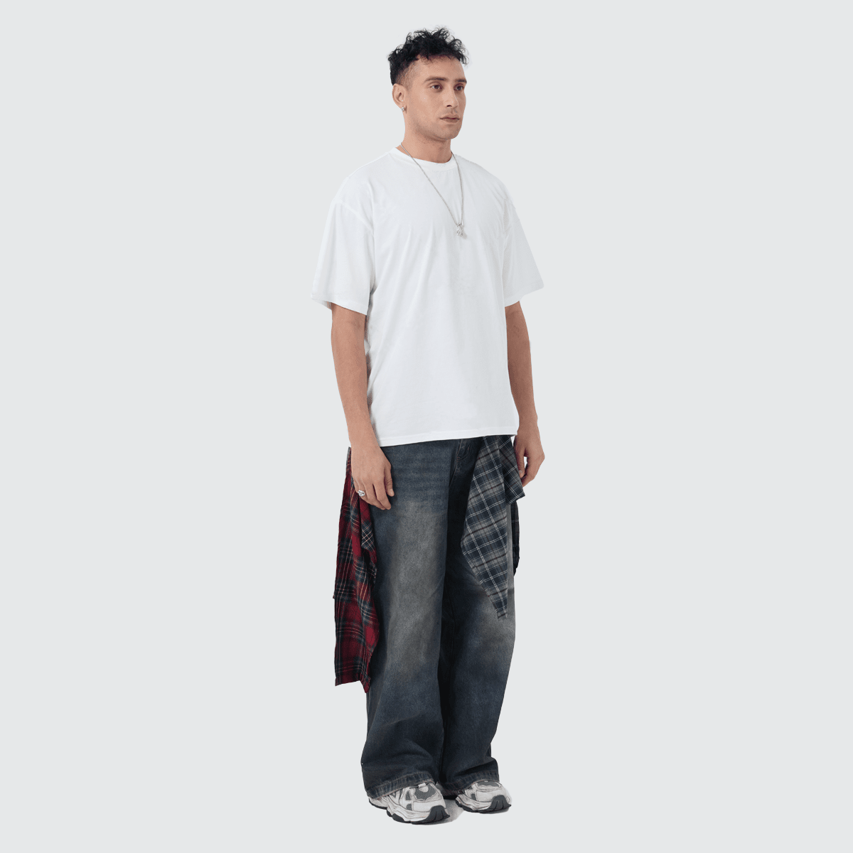 Unisex Loose Fit Straight-Leg Washed Jeans